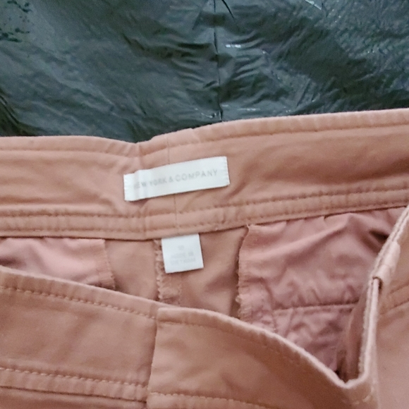 Shorts - Picture 2 of 3